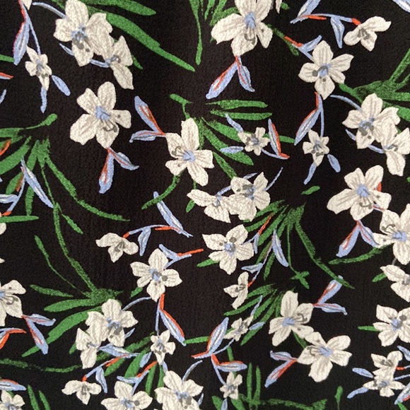 Banana republic blouse with floral print - Picture 5 of 5